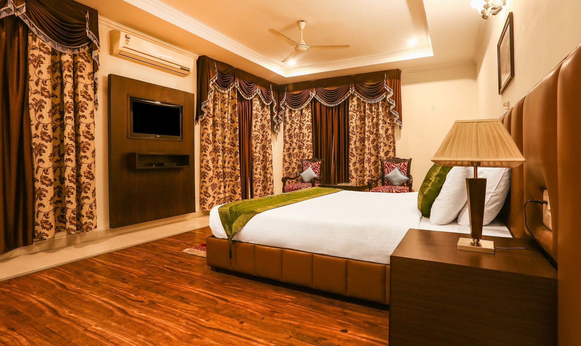 Treebo Trend Gk Conifer Hotel Dharamshala Exterior foto