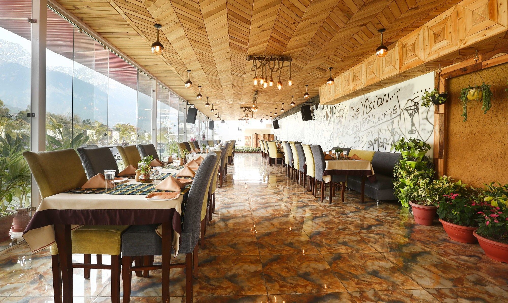 Treebo Trend Gk Conifer Hotel Dharamshala Exterior foto